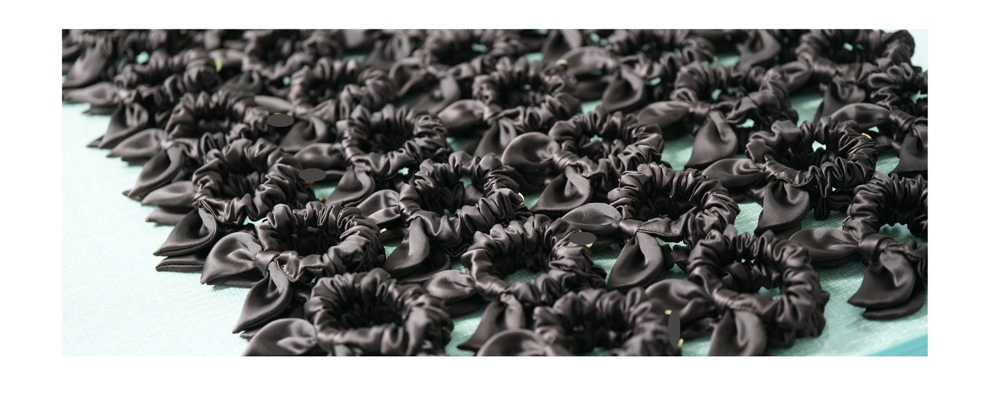 silk-scrunchie-with-bow-20251121