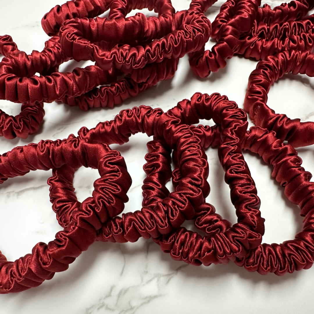 Coke Red Skinny Silk Scrunchie in stock, wholesale silk scrunchie from 1 piece, custom silk scrunchies with logo brand label, low MOQ.
