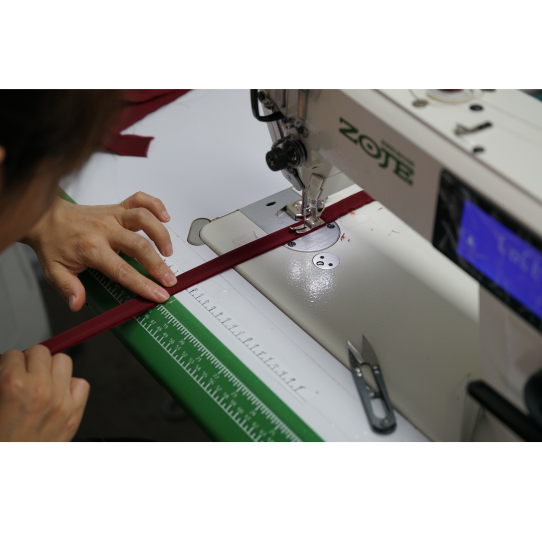 stitching silk scrunchie - stitching step